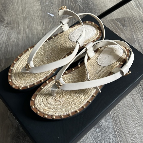 Coach Gracey Sandal - Leather (color - Chalk)  size 5.5B - Picture 1 of 4